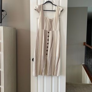 Altar’d state large tan & cream dress, tie back